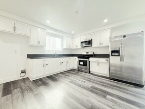 2853 Cincinnati St in Los Angeles, CA - Building Photo - Building Photo