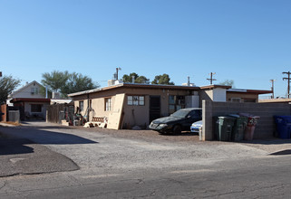 4742-4748 E 1st St in Tucson, AZ - Building Photo - Building Photo