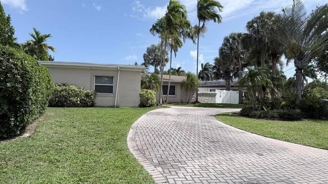 1110 SE 9th Ave in Pompano Beach, FL - Building Photo - Building Photo