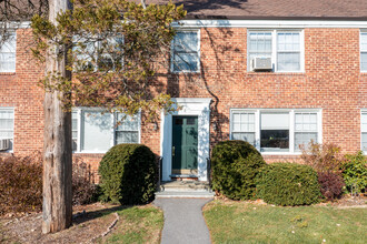 White Plains Manor in White Plains, NY - Foto de edificio - Building Photo