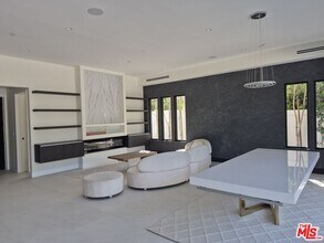 5299 1/2 Crebs Ave in Los Angeles, CA - Building Photo - Building Photo