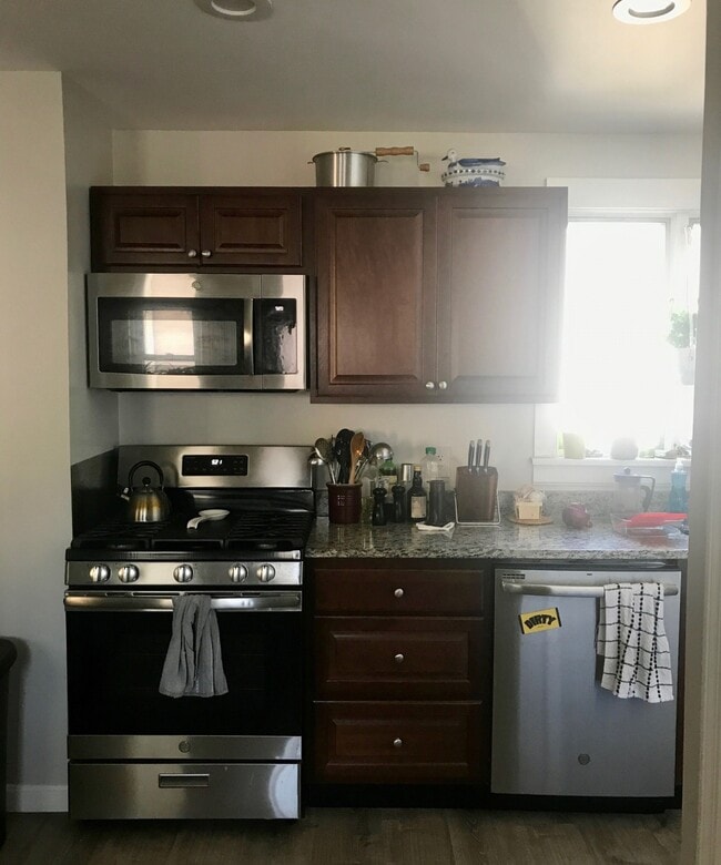 7 Quincy St, Unit 2A in Somerville, MA - Foto de edificio - Building Photo