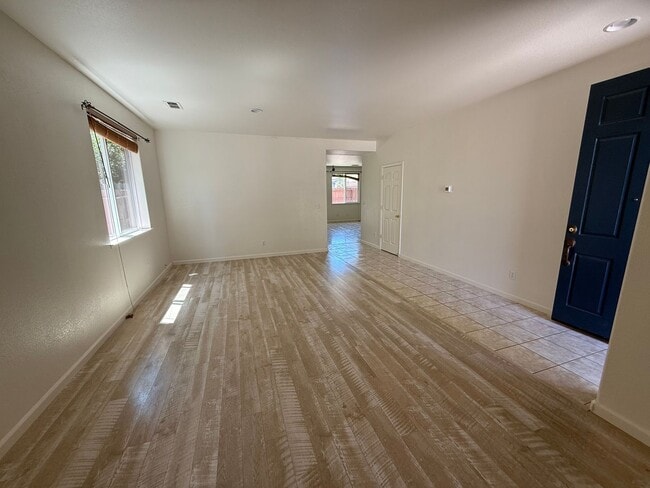 2463 Pheasant Hollow Dr in West Sacramento, CA - Building Photo - Building Photo