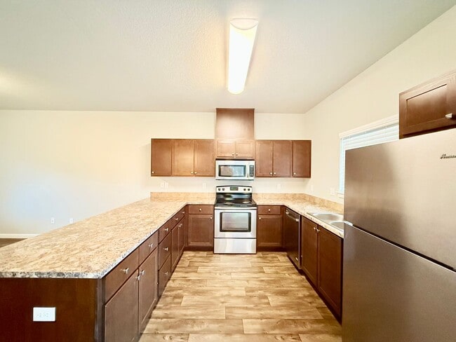 Prather - Creekside Commons LLC 12600