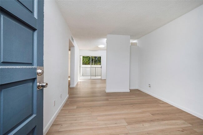 2463 Coral Wy in Miami, FL - Building Photo - Building Photo