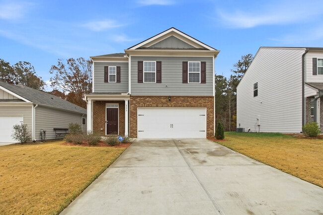 8279 Bluewater Dr in Fairburn, GA - Foto de edificio - Building Photo