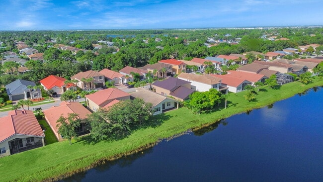 1863 SW Jamesport Dr in Port St. Lucie, FL - Building Photo - Building Photo
