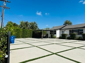 5148 Otis Ave, Unit 5148 A Otis Ave in Tarzana, CA - Building Photo - Building Photo