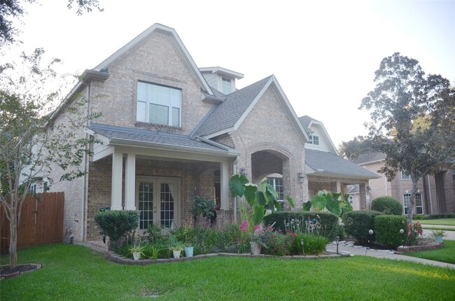 3303 Charleston Ct in Sienna, TX - Foto de edificio - Building Photo