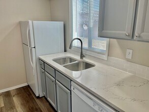 225 E Westview Ave in Spokane, WA - Building Photo - Building Photo