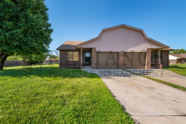 6903 W O'Neil St in Wichita, KS - Building Photo - Building Photo