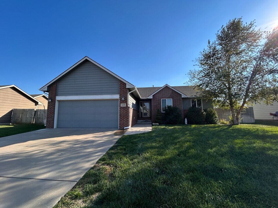 14109 W Westport St in Wichita, KS - Building Photo
