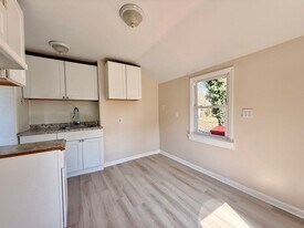 243-245-245 South Ave in Bridgeton, NJ - Building Photo