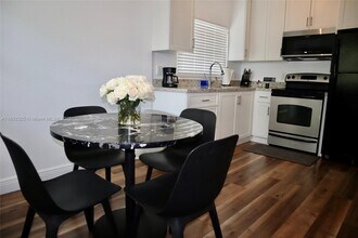 564 NW 51st St in Miami, FL - Building Photo - Building Photo