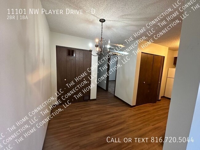 11101 NW Player Dr in Parkville, MO - Building Photo - Building Photo