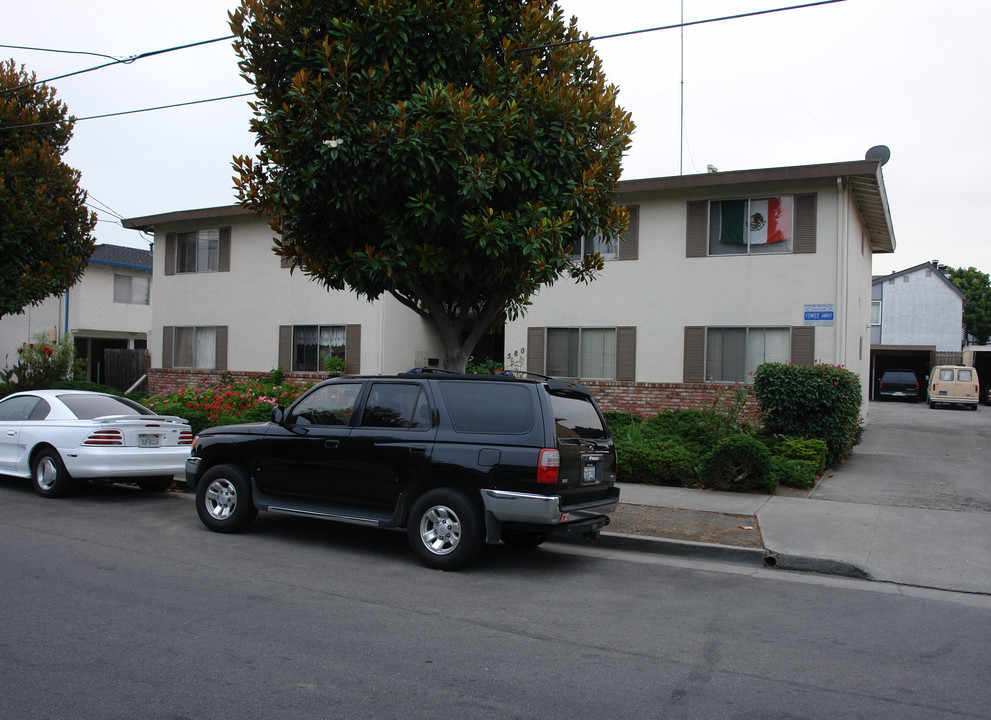 580 Columbia Ave in Sunnyvale, CA - Building Photo