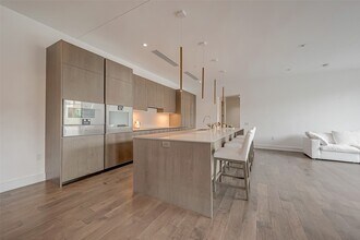 2710 Steel St in Houston, TX - Building Photo - Building Photo