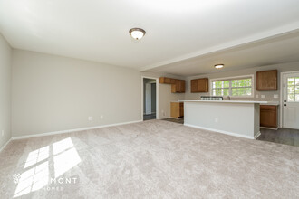 7627 Fielder Rd in Jonesboro, GA - Building Photo - Building Photo