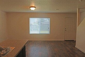 10535 Mills Rd, Unit 3A in Houston, TX - Building Photo - Building Photo