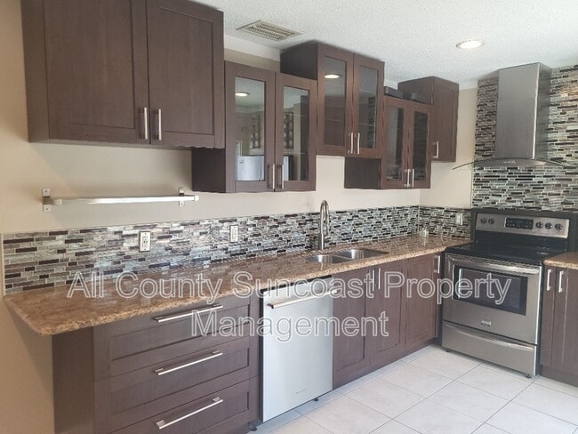 5940 5th Ave N in St. Petersburg, FL - Building Photo - Building Photo