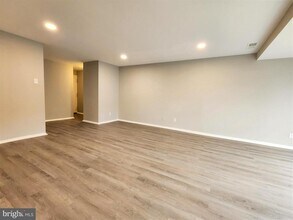 19106 Mills Choice Rd in Montgomery Village, MD - Building Photo - Building Photo