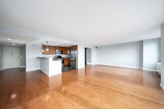 700 Grove St in Jersey City, NJ - Building Photo - Building Photo