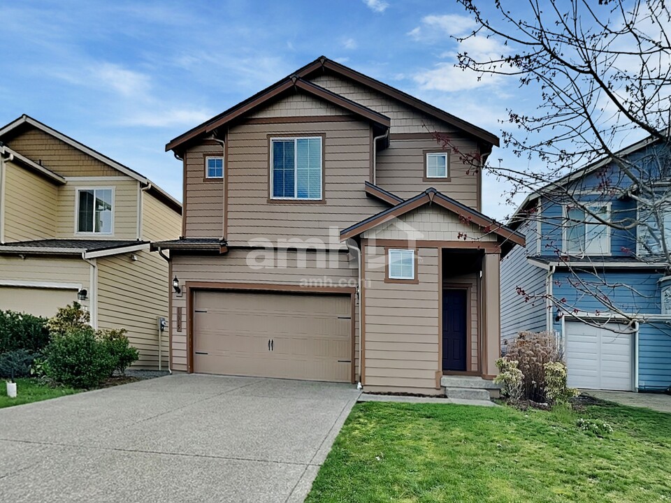 19315 21st Ave Ct E in Spanaway, WA - Building Photo