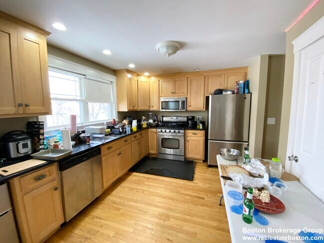 property at 29 Iroquois St