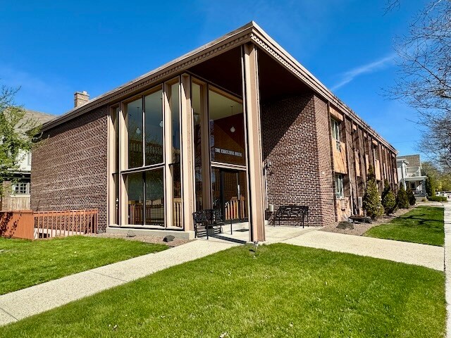 Executive House in Sheboygan, WI - Foto de edificio