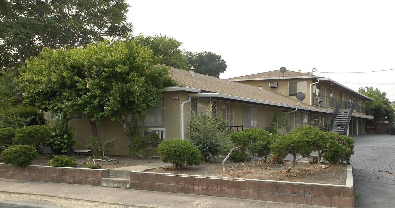 365 Lawton St in Antioch, CA - Foto de edificio