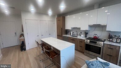 4111 Connecticut Ave NW in Washington, DC - Building Photo - Building Photo