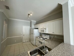 3009 Palmetto Oak Dr-Unit -#106 in Ft. Myers, FL - Foto de edificio - Building Photo