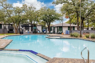 The Washington Apartment Homes in Arlington, TX - Building Photo - Building Photo