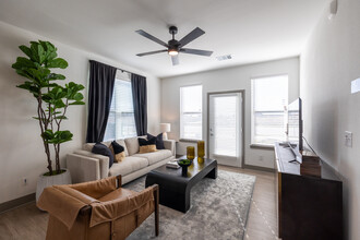 Plat 10 at The Ranch in Windsor, CO - Building Photo - Interior Photo