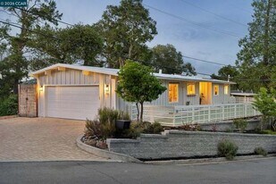 78 Claremont Ave in Orinda, CA - Building Photo