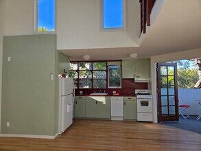 2417 4th St, Unit 2417 ½ 4th St in Santa Monica, CA - Building Photo - Building Photo