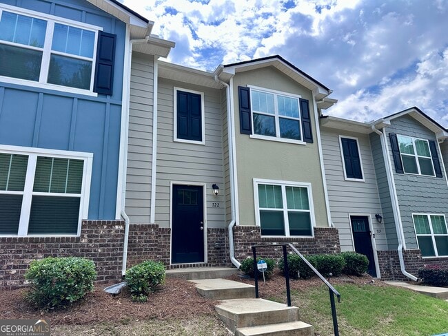 property at 722 Keeshono St