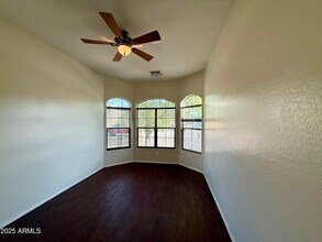 4601 W Moss Springs Rd in Phoenix, AZ - Building Photo - Building Photo