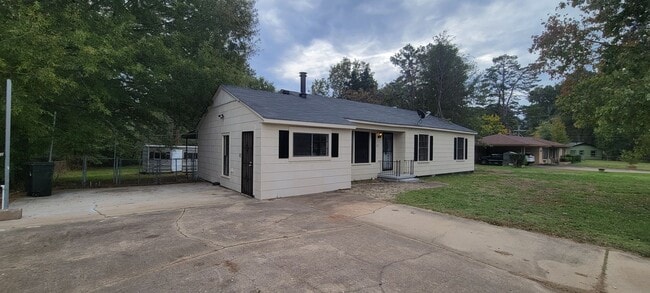 8921 Ferndale Ln in Shreveport, LA - Building Photo - Building Photo