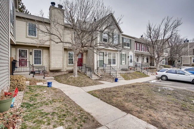 property at 1811 S Quebec Way