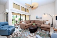 559 Beachwalk Cir in Naples, FL - Building Photo - Building Photo