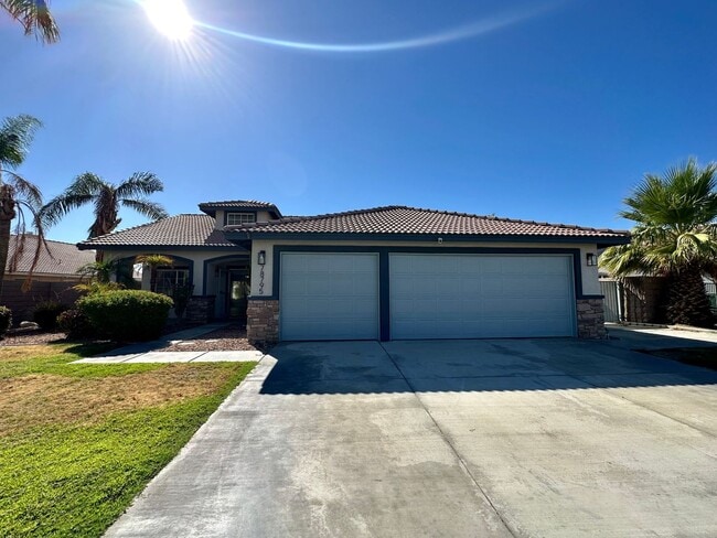 78795 Birchcrest Cir in La Quinta, CA - Building Photo - Building Photo