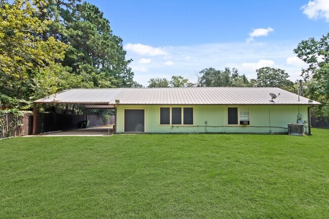 432 Co Rd 4284 in Dayton, TX - Building Photo - Building Photo