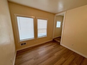 4401 Rainier Ave S in Seattle, WA - Building Photo - Building Photo