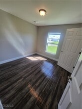 9031 S Indio Cir in La Belle, FL - Building Photo - Building Photo