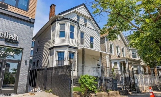 property at 168 N 5th St