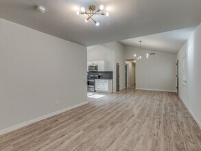 1400 Alan Ln in Midwest City, OK - Building Photo - Building Photo