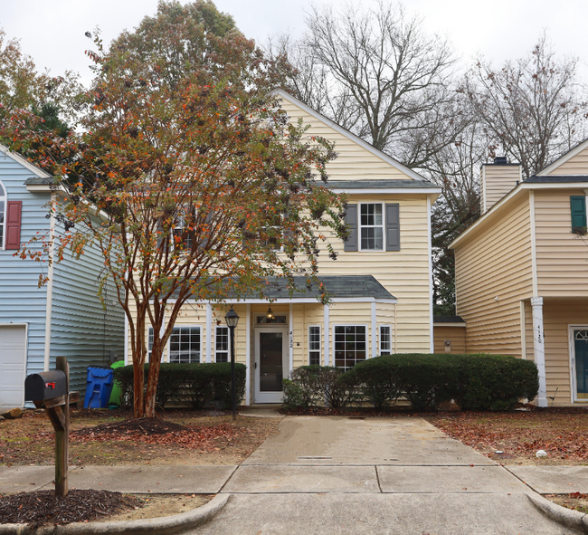 4122 Beaufain St in Raleigh, NC - Building Photo - Building Photo