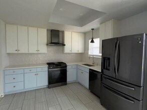 9122 Clearwater Dr in Dallas, TX - Building Photo - Building Photo