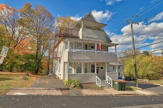 90 Hillside Ave in Meriden, CT - Building Photo - Building Photo